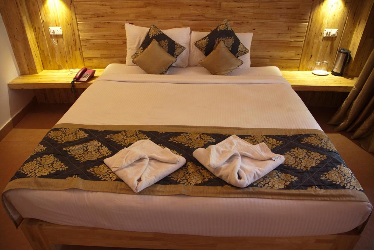 Symphony Palms Beach Resort And Spa Govind Nagar Exteriér fotografie