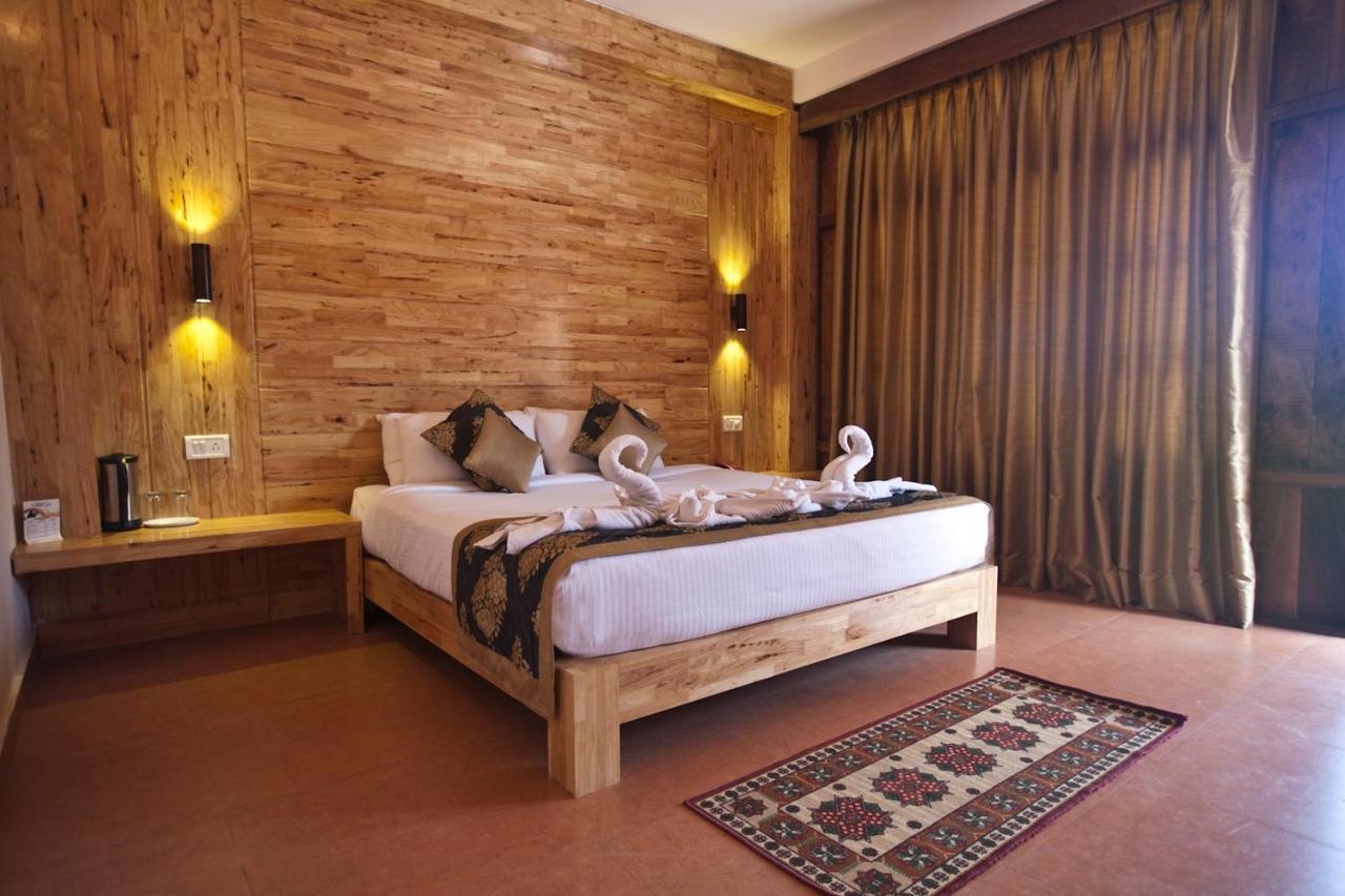 Symphony Palms Beach Resort And Spa Govind Nagar Exteriér fotografie