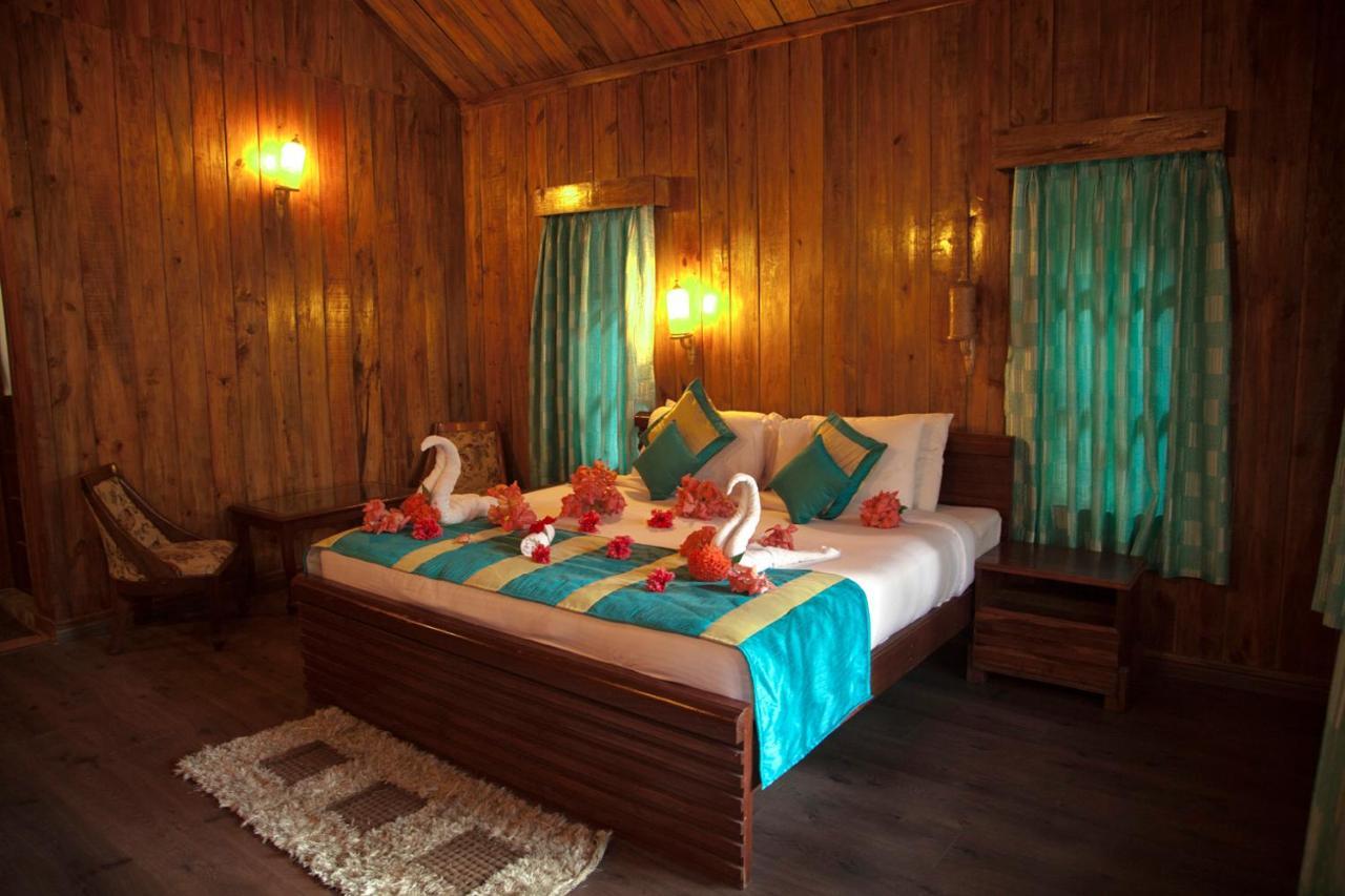 Symphony Palms Beach Resort And Spa Govind Nagar Exteriér fotografie